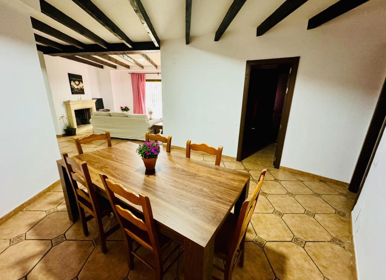 Casa de Férias Casa De 5 Cerca De La Playa En Elviria Marbella